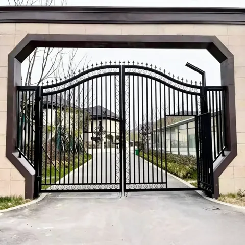 Portail fer forgé Mirmande, grande entrée de domaine